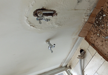 塔河卫生间测漏水